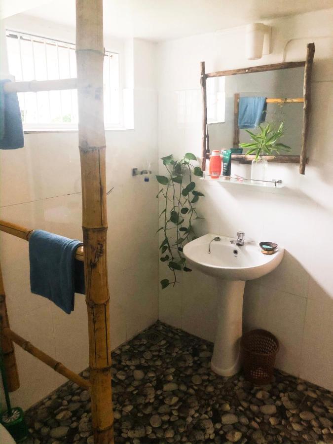 Bed and Breakfast Circus Lagoon Hideaway à Dodanduwa Extérieur photo